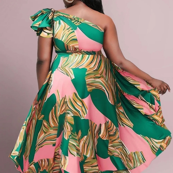 PLUS size Olique Collar Midi Dress - Picture 2 of 2